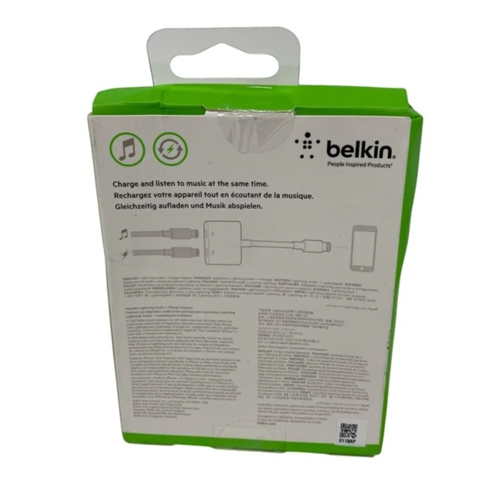 Belkin RockStar Series Audio and Charge Adapter for Apple iPhones (MFI)‎ - White